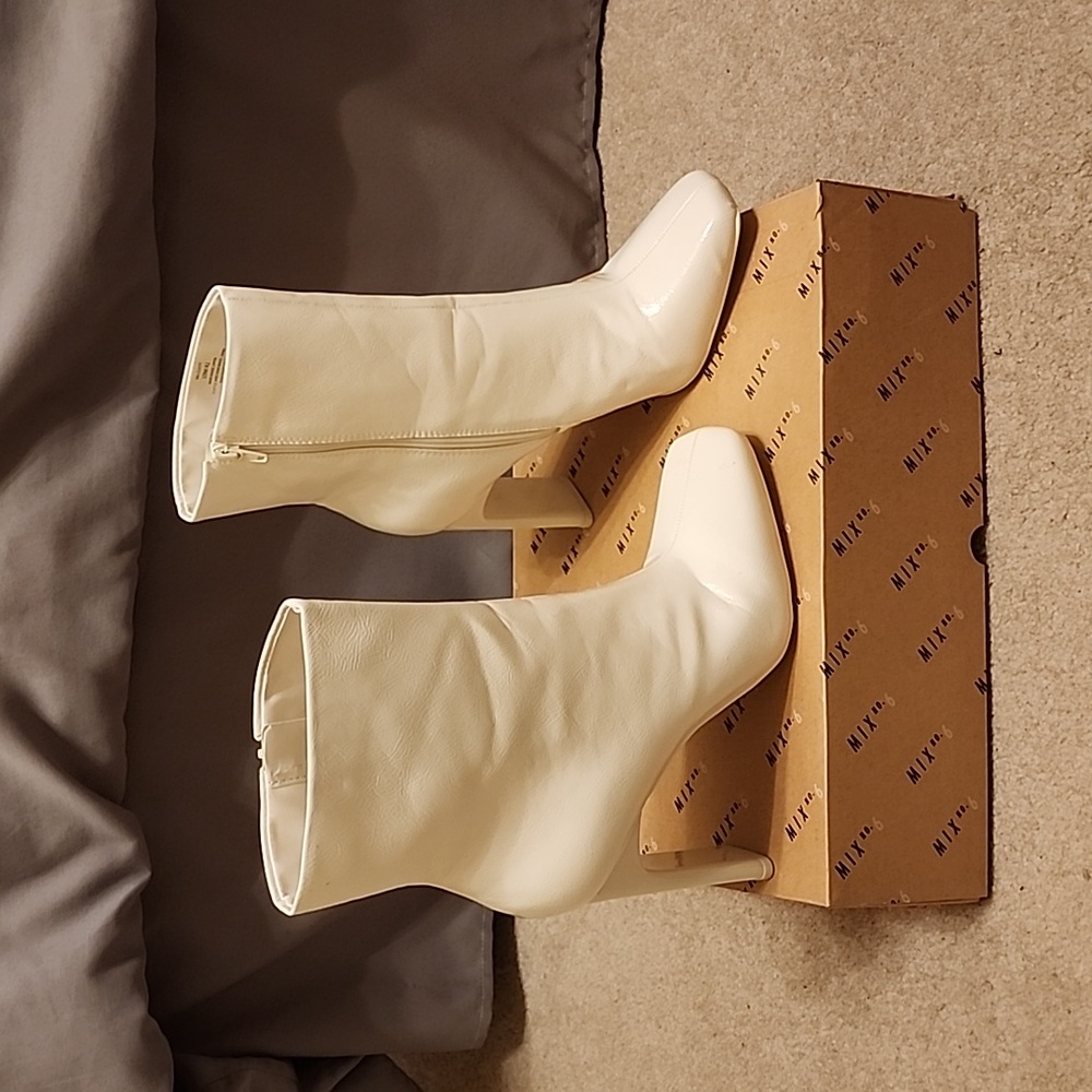 Ankle boots